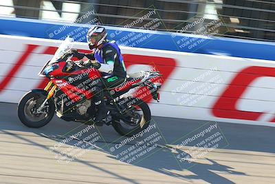 media/Jan-21-2022-Fastrack Riders (Fri) [[90b5309cc6]]/Level 1/Session 1 Front Straight/